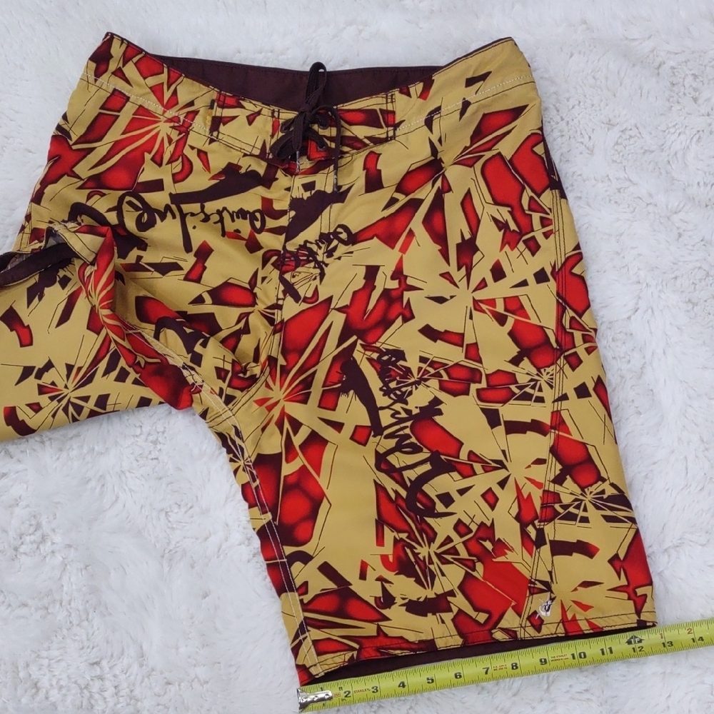 QUIKSILVER Stylish Yellow and Red Men's Swim Shorts - Picture 12 of 17